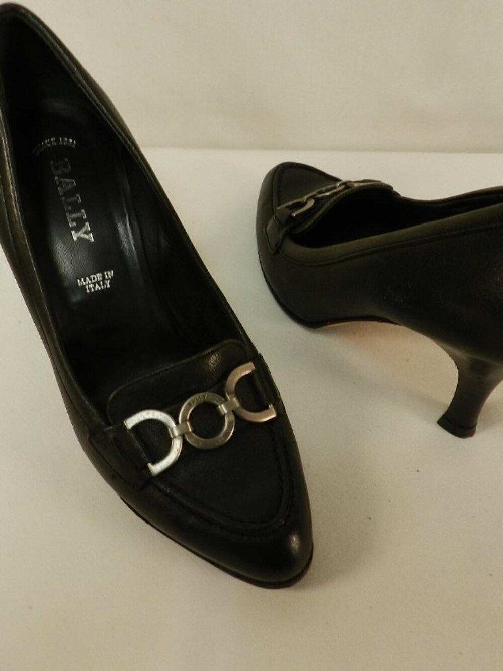 Bally Vintage Leather Horse bit heels pumps Italy Size Sz 6.5